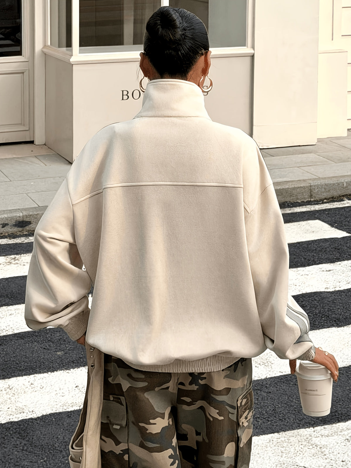 Brigitta | Damesjas met Opstaande Kraag, Gestreepte Details en Knopen – Lichtgewicht Casual Jas