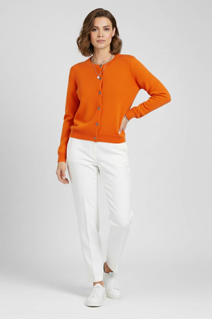 Lavinia | Gebreid damesvest – rondhals, trui met lange mouwen en knopen