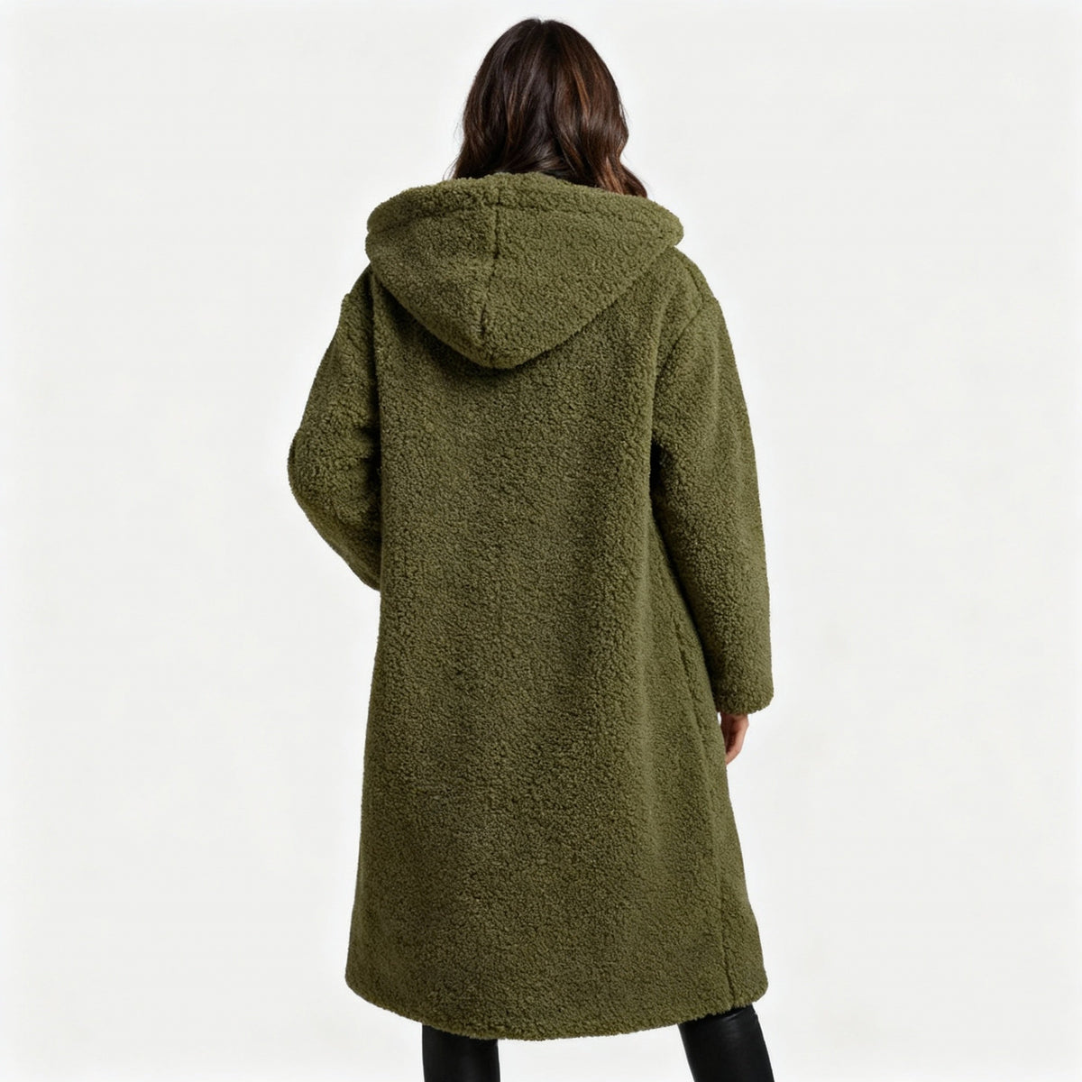 Annemijn | Lange teddyjas voor dames met capuchon, relaxte pasvorm en knoopsluiting