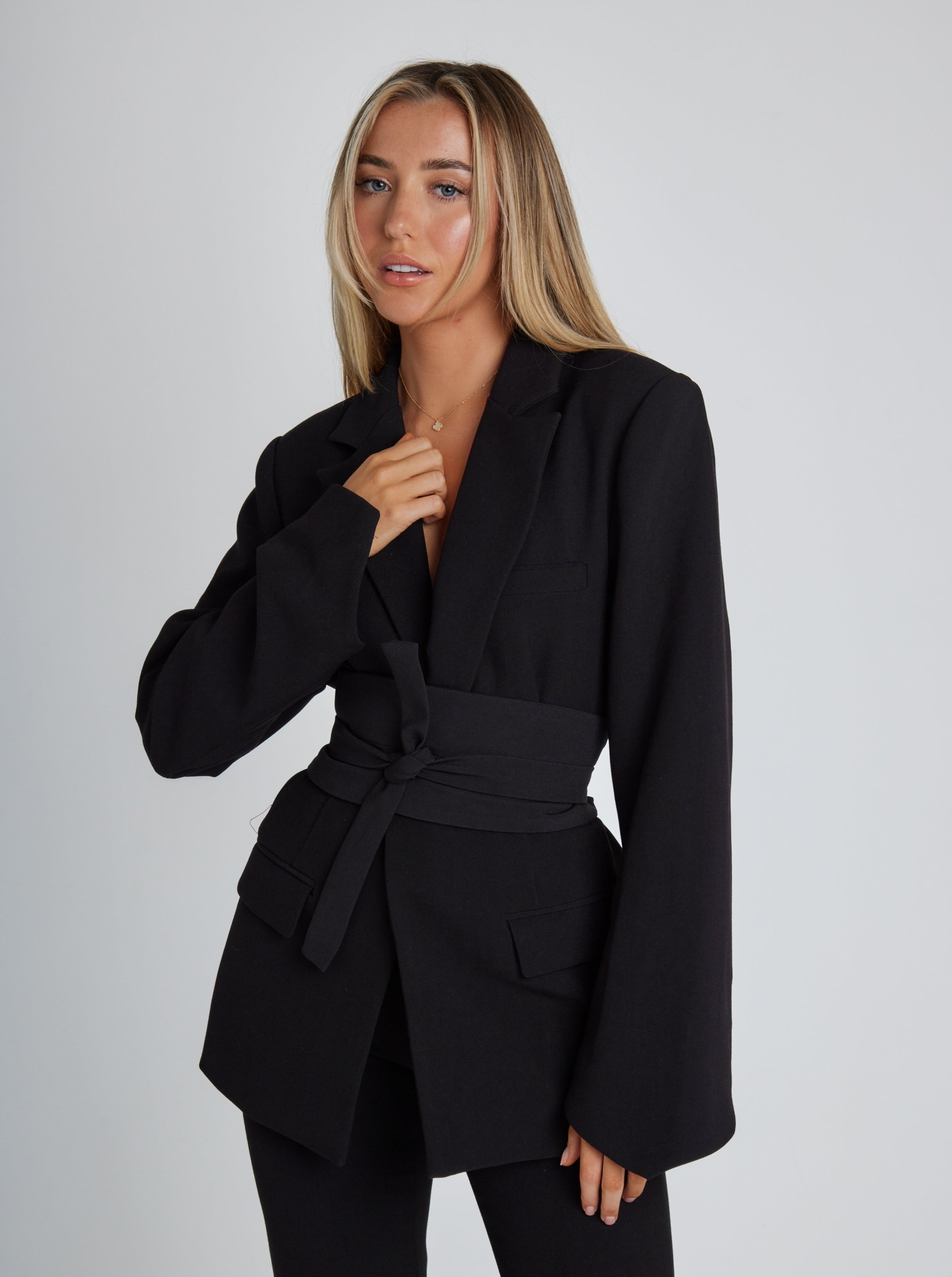 Sophia | Essentiële Blazer – Oversized damesblazer met ceintuur, volledig gevoerd