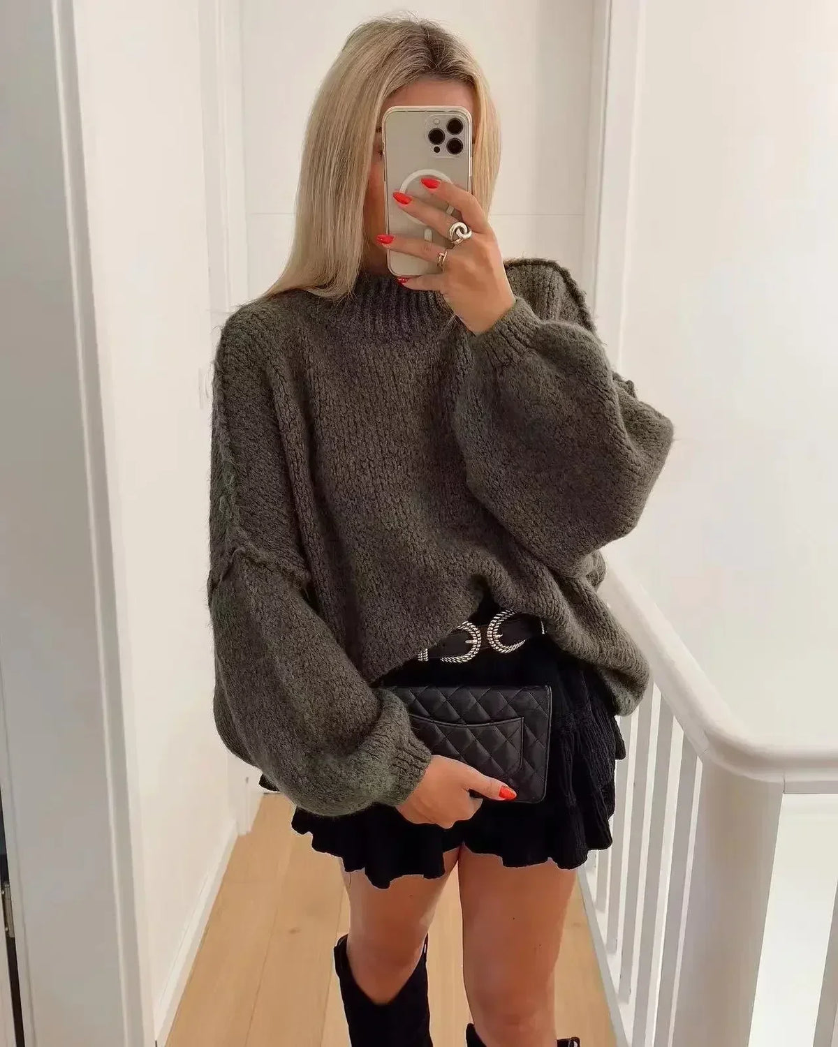 Emerelle | Oversized gebreide trui-jurk voor dames met hoge geribde hals en verlaagde schouders