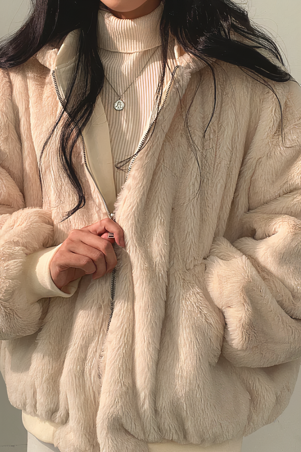 Amelina | Dames Winterjas met Capuchon – Warme Jas met Kasjmierlook