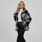 Vionella | Geruite pluche jas voor dames – Elegante, casual jas met knopen aan de voorkant