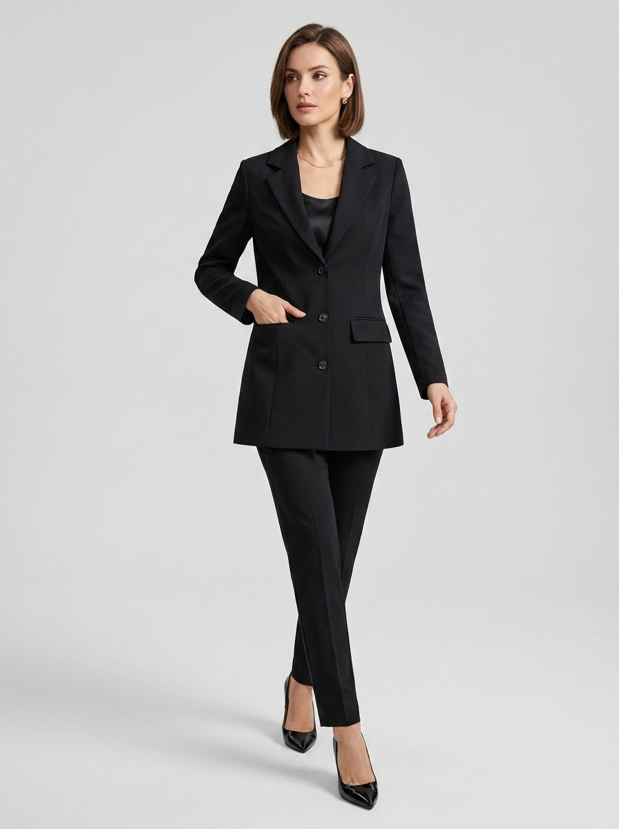 Brinora | Lange damesblazer met gekerfde revers, knoopsluiting aan de voorkant en lange mouwen