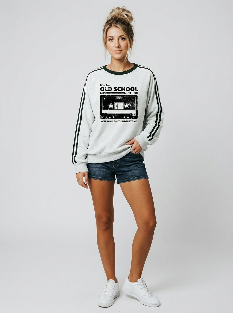 Linnea | Casual dames-sweatshirt – Vintage cassettebandje-print