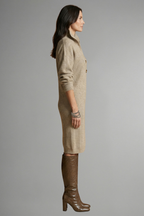 Orianne | Gebreide Damesjurk – Ribstructuur, Lange Mouwen, Knoopsluiting & Knielengte