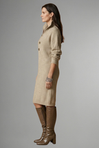 Orianne | Gebreide Damesjurk – Ribstructuur, Lange Mouwen, Knoopsluiting & Knielengte