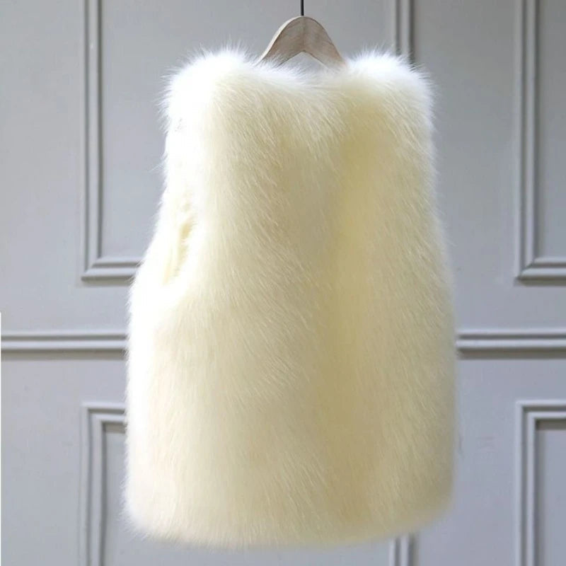Joella | Damesimitatiebontvest met Warme Voering – Elegante Bontlook voor Koude Dagen