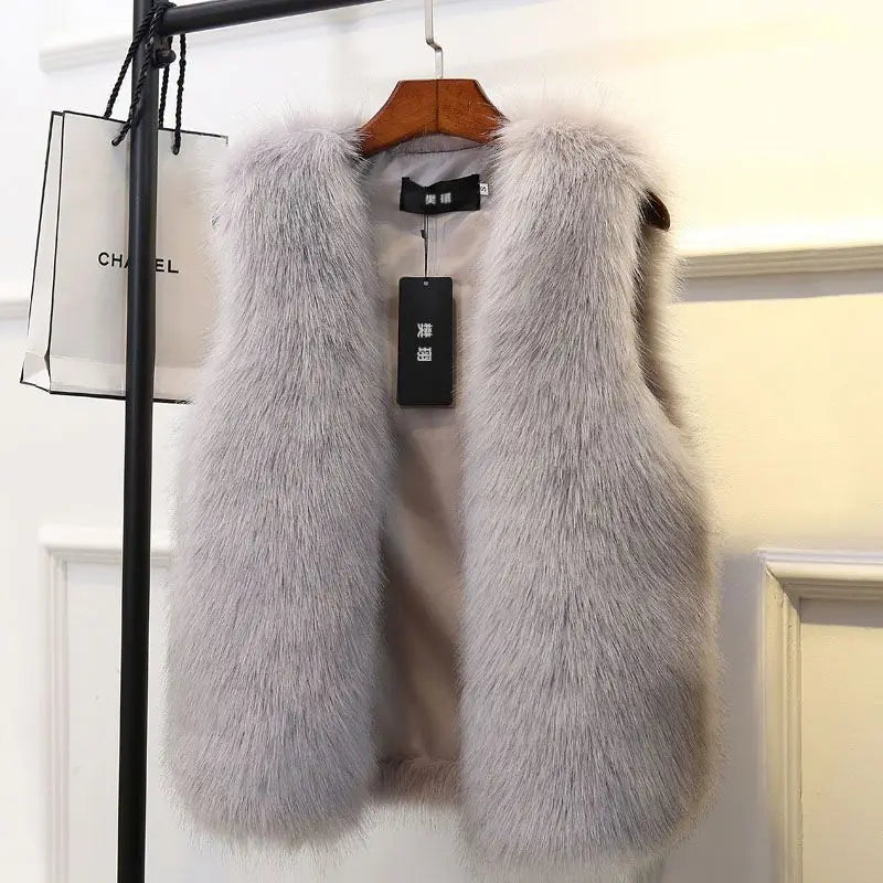 Joella | Damesimitatiebontvest met Warme Voering – Elegante Bontlook voor Koude Dagen