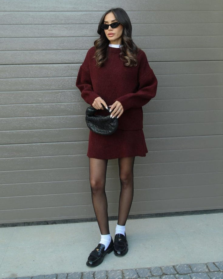 Cielora | Tweedelige set voor dames van geribbeld breiwerk: oversized trui en midirok met ronde hals
