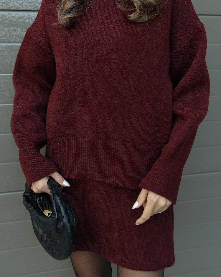 Cielora | Tweedelige set voor dames van geribbeld breiwerk: oversized trui en midirok met ronde hals