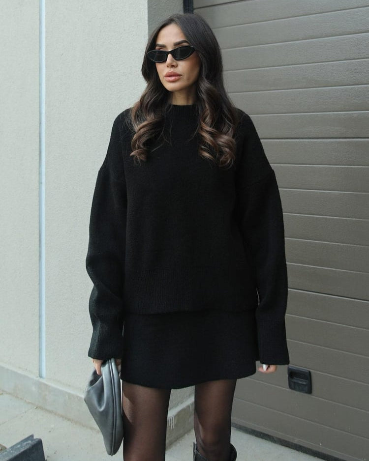 Cielora | Tweedelige set voor dames van geribbeld breiwerk: oversized trui en midirok met ronde hals