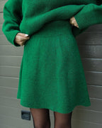 Cielora | Tweedelige set voor dames van geribbeld breiwerk: oversized trui en midirok met ronde hals